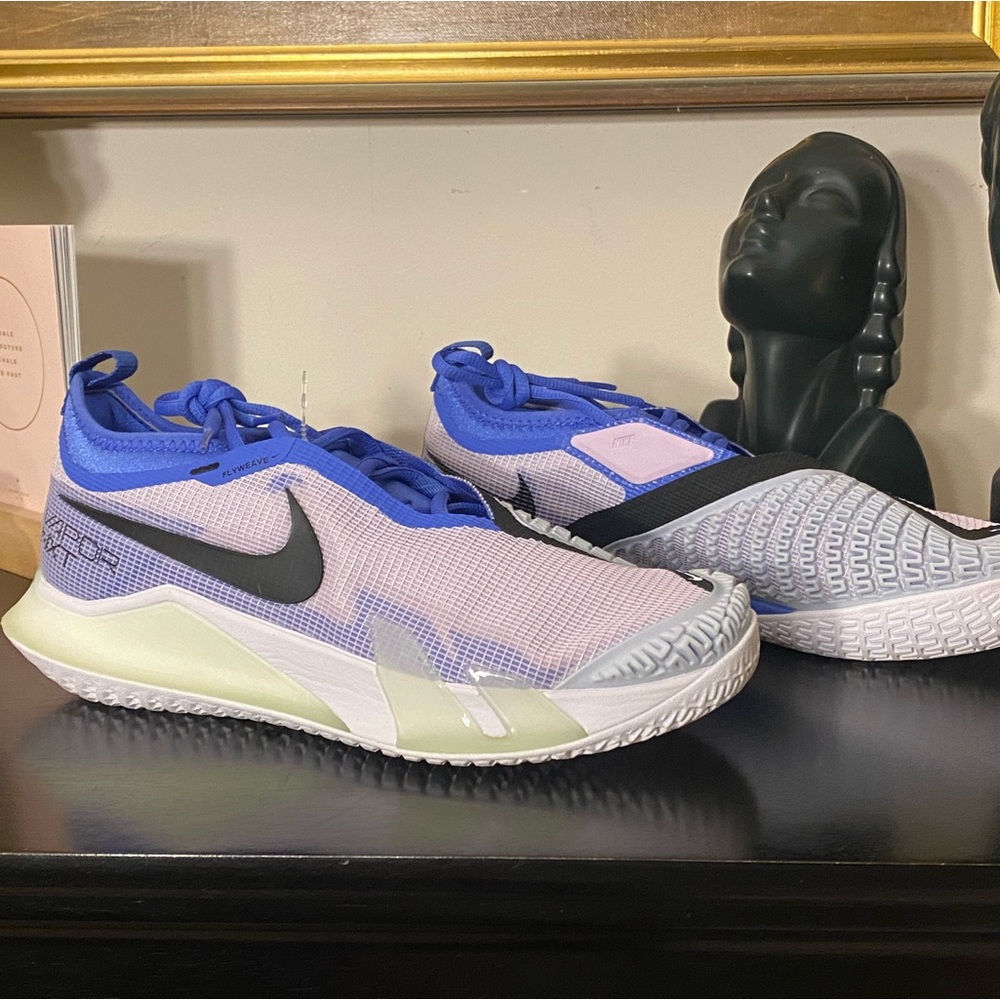 NEW SZ 8.5 stunning, sturdy & comfy Nike Wmns React Vapor Nxt tennis/athletic.